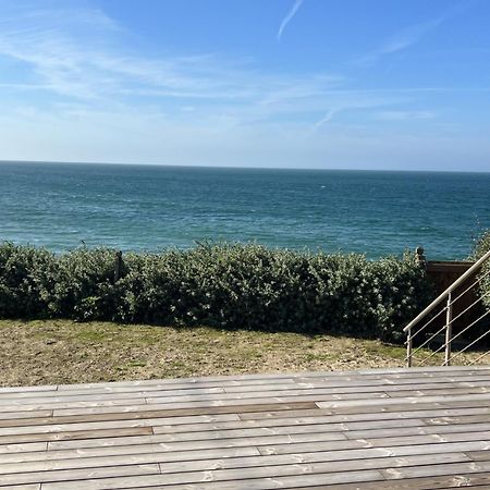 Le Bruit Des Vagues Villa Les Pieux Exteriör bild