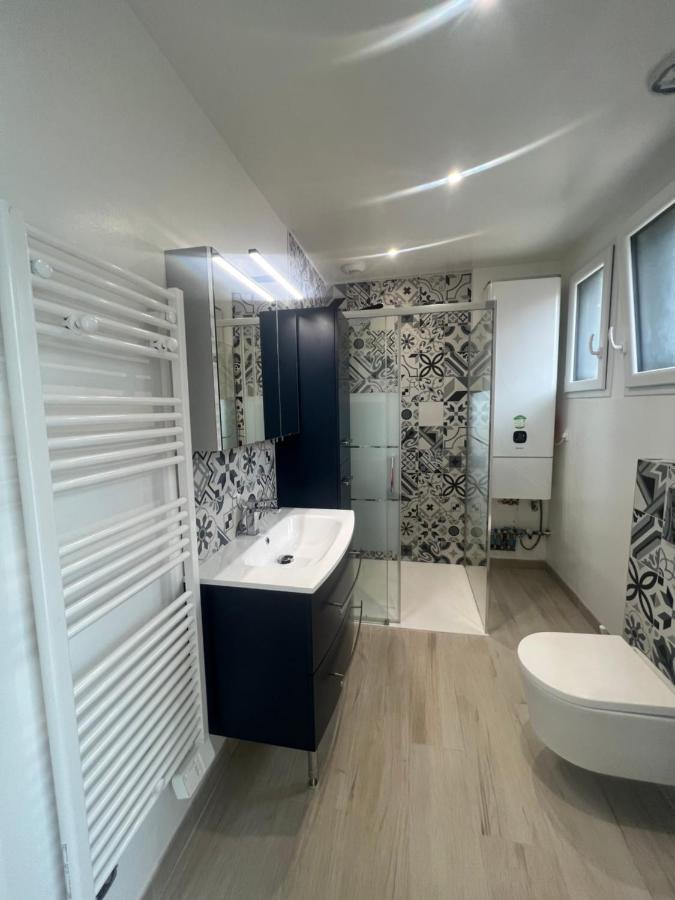 Le Bruit Des Vagues Villa Les Pieux Exteriör bild